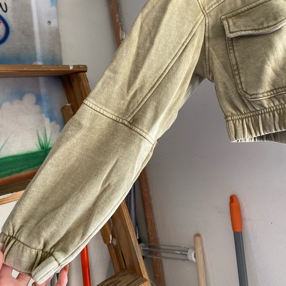 cropped URBAN OUTFITTERS JACKET :) - Picture 3 of 4